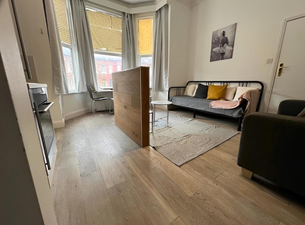 Nice Studio Shepherd'S Bush London Near Everything Exterior photo